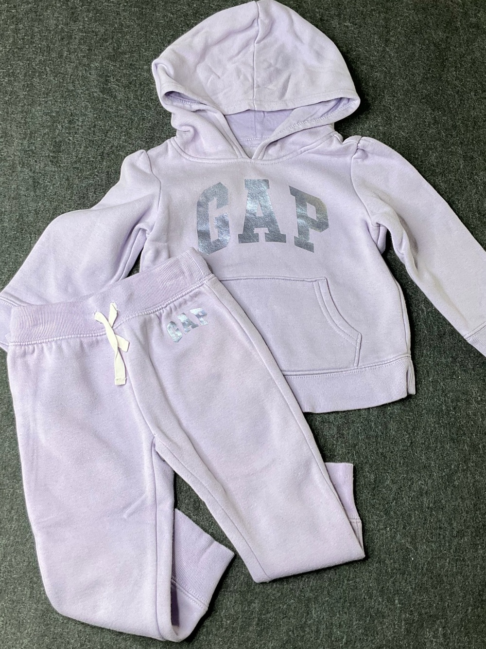 GAP Kids Girls Hoodie & Joggers Set Size 2T Lavender Light Purple EUC